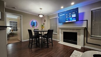 Near Nrg - Book For Rodeo - 2 Bedroom 2 Bath - Resort Style Pool
