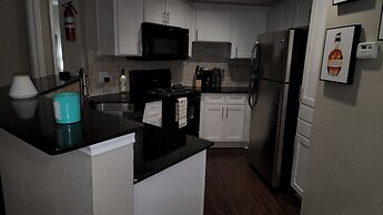 Near Nrg - Book For Rodeo - 2 Bedroom 2 Bath - Resort Style Pool