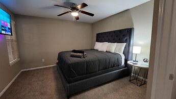 Near Nrg - Book For Rodeo - 2 Bedroom 2 Bath - Resort Style Pool