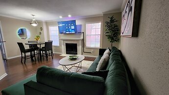 Near Nrg - Book For Rodeo - 2 Bedroom 2 Bath - Resort Style Pool
