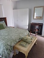 Room-cozy Room With Separate Entrance an