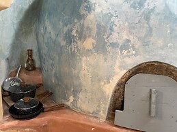 Charming 2-bed Villa in Thera With Outdoor hot tub