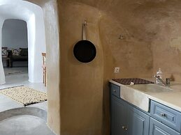 Charming 2-bed Villa in Thera With Outdoor hot tub