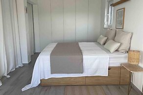 Cozy Loft Studio With Rooftop, Seaview & Pool