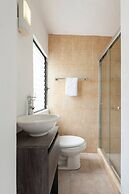 Room in Guest Room - Cuarto En Las Lomas!