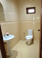 Beautiful Bungalow With Shared Outdoor Pool and 2km From the Beach