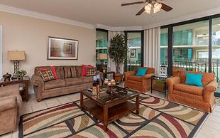 Phoenix on the Bay 2 by Brett Robinson Vacations