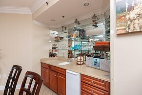 Phoenix on the Bay 2 by Brett Robinson Vacations