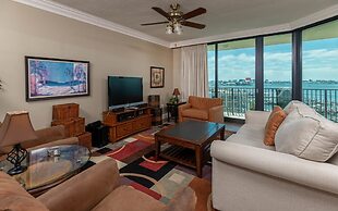 Phoenix on the Bay 2 by Brett Robinson Vacations