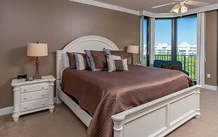 Phoenix on the Bay 2 by Brett Robinson Vacations