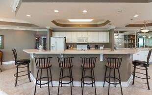 Phoenix on the Bay 2 by Brett Robinson Vacations