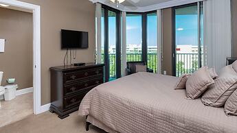 Phoenix on the Bay 2 by Brett Robinson Vacations