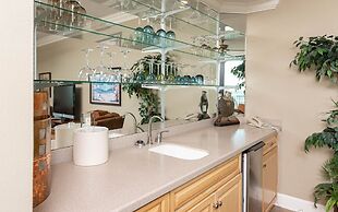 Phoenix on the Bay 2 by Brett Robinson Vacations