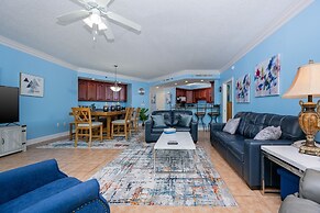 Phoenix on the Bay 2 by Brett Robinson Vacations