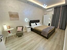 Apartment Near the Colosseum With Metro Line A a 2-minute Walk Away