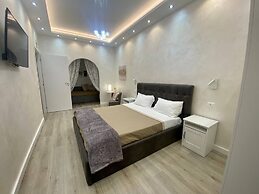 Apartment Near the Colosseum With Metro Line A a 2-minute Walk Away