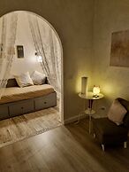 Apartment Near the Colosseum With Metro Line A a 2-minute Walk Away