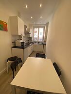 Apartment Near the Colosseum With Metro Line A a 2-minute Walk Away