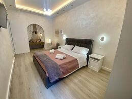 Apartment Near the Colosseum With Metro Line A a 2-minute Walk Away