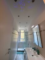 Apartment Near the Colosseum With Metro Line A a 2-minute Walk Away