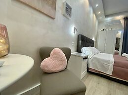 Apartment Near the Colosseum With Metro Line A a 2-minute Walk Away