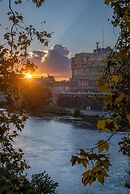 Apartment Near the Colosseum With Metro Line A a 2-minute Walk Away