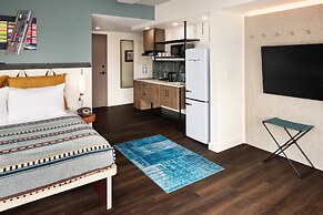 Moxy Halifax Downtown