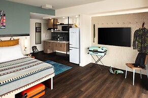 Moxy Halifax Downtown