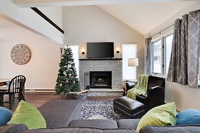 Dream Lakehouse Wfirepit Fireplace, Bbq, Wi-fi