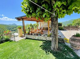 Torretta Sleeps 5 With Pool and Exclusiv