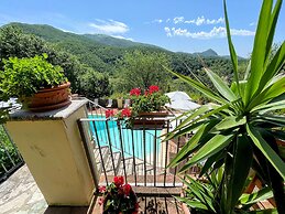 Torretta Sleeps 5 With Pool and Exclusiv