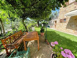 Torretta Sleeps 5 With Pool and Exclusiv