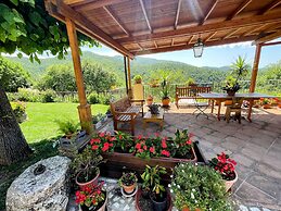 Torretta Sleeps 5 With Pool and Exclusiv