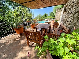 Torretta Sleeps 5 With Pool and Exclusiv