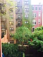 Charming Studio Half Block To Central Park Uws