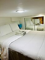 Charming Studio Half Block To Central Park Uws