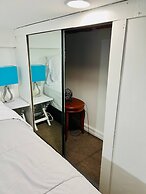 Charming Studio Half Block To Central Park Uws