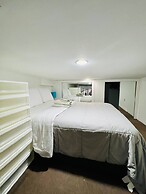 Charming Studio Half Block To Central Park Uws