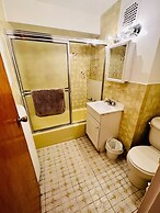 Charming Studio Half Block To Central Park Uws