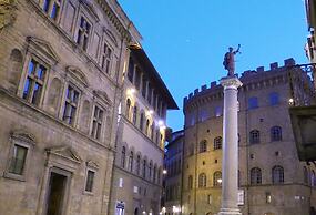 Central Duomo Apartment With Fast Wifi