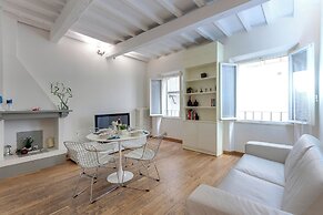Central Duomo Apartment With Fast Wifi