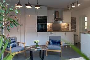 Sunbury Villa - Close to Town and Beaches