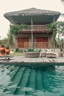 Unusual Accommodation With Pool not far From the Beach - by Feelluxury