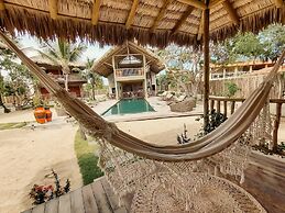 Unusual Accommodation With Pool not far From the Beach - by Feelluxury