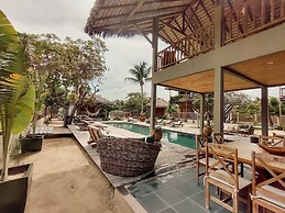 Unusual Accommodation With Pool not far From the Beach - by Feelluxury