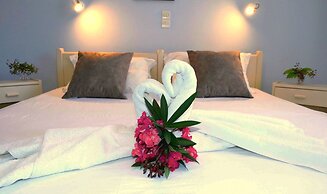 Holiday Apartment Skaros in Honey Valley, Agios Georgios North, Pagon