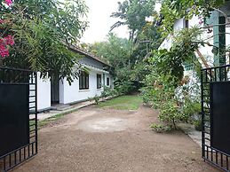 More Attractive Wonderful 1950 Mid-century Home With Another Newly Bui