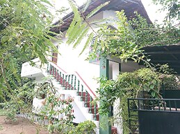 More Attractive Wonderful 1950 Mid-century Home With Another Newly Bui