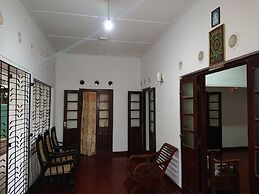 More Attractive Wonderful 1950 Mid-century Home With Another Newly Bui