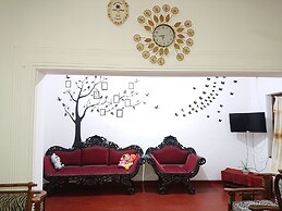 More Attractive Wonderful 1950 Mid-century Home With Another Newly Bui